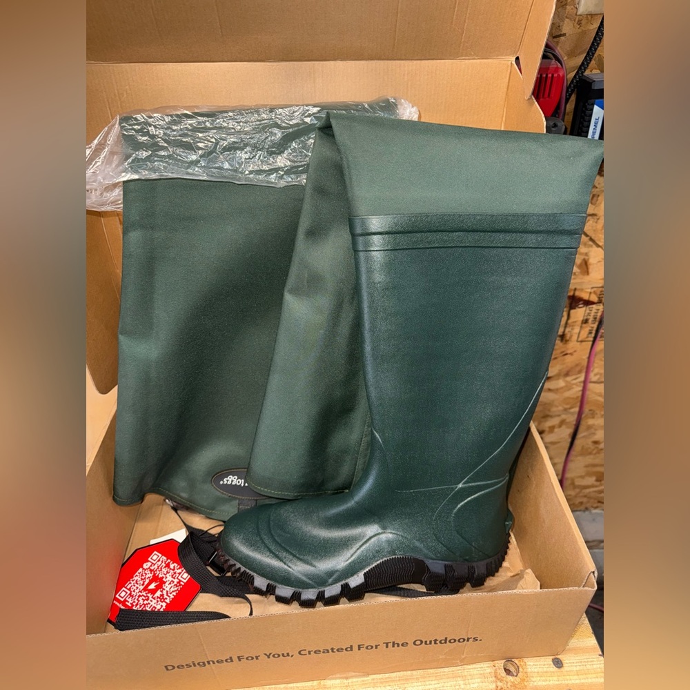 NWT FROGG TOGGS Men’s Cascade 2-Ply Bout Foot Rubber Cleated Hip Waders.